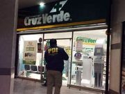 Golpe millonario: Delincuentes sustraen caja fuerte y fármacos desde farmacia en Concepción