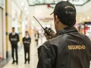 Brutal ataque en supermercado Unimar: cliente resulta herido al intentar auxiliar a guardias durante asalto