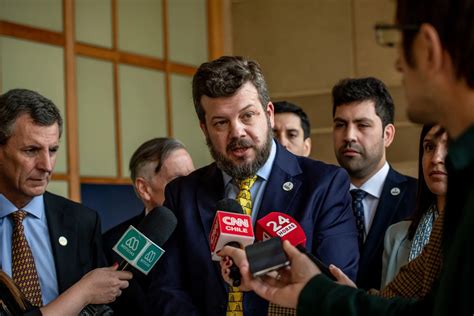 “Kaiser descolocó a Monserrat: ‘Gracias a Pinochet hoy tienes trabajo”