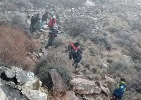 Hallan con vida a joven extraviada en la alta cordillera de Farellones tras intenso operativo de búsqueda