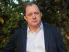 “Parecen edificios de 40 años”: dura arremetida del ministro Poduje por grave deterioro en departamentos sociales de Concepción