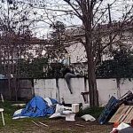 Escaló la pandereta a plena luz del día: cámaras captaron nuevo ingreso de desconocido a recinto de la Cruz Roja en Penco