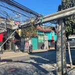 Camión derriba postes y deja sin energía a vecinos de Cerro Verde Alto en Penco